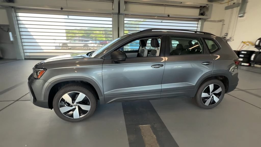 Certified 2025 Volkswagen Taos S AWD/4WD image 8