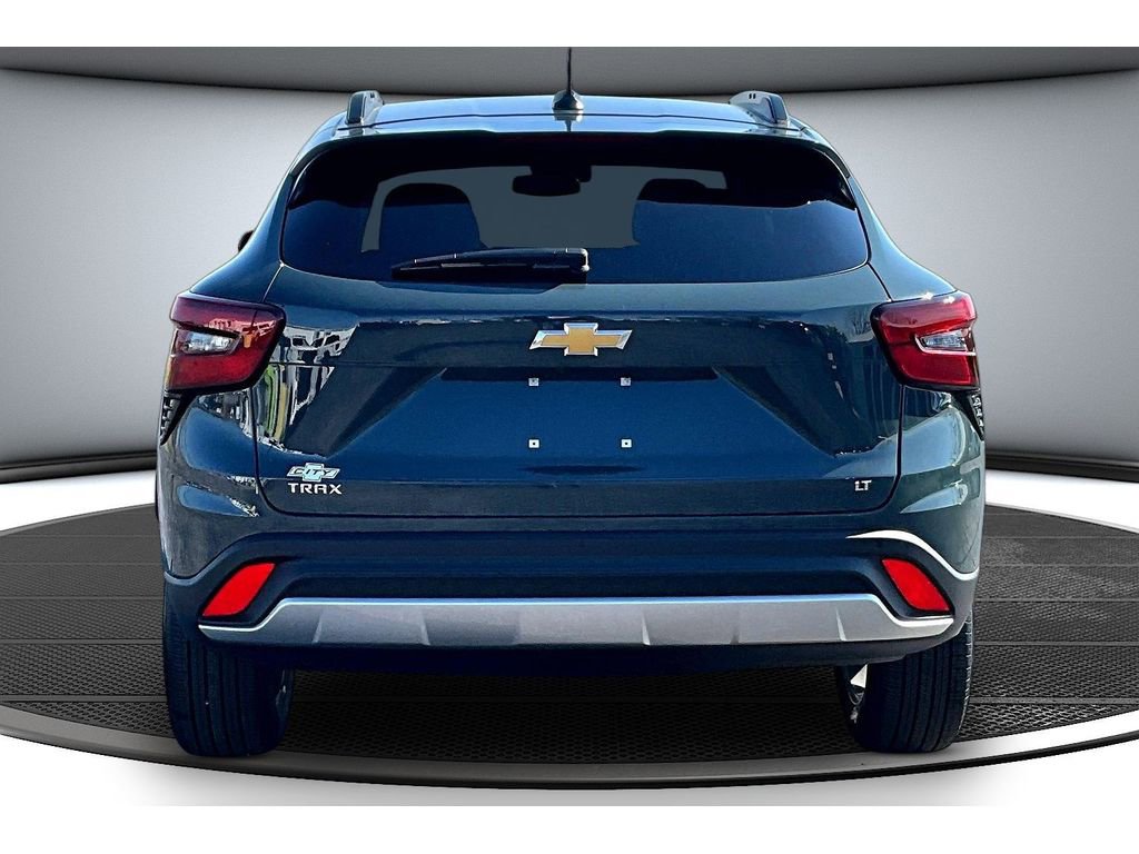 New 2026 Chevrolet Trax LT w/ Driver Confidence Package FWD image 5
