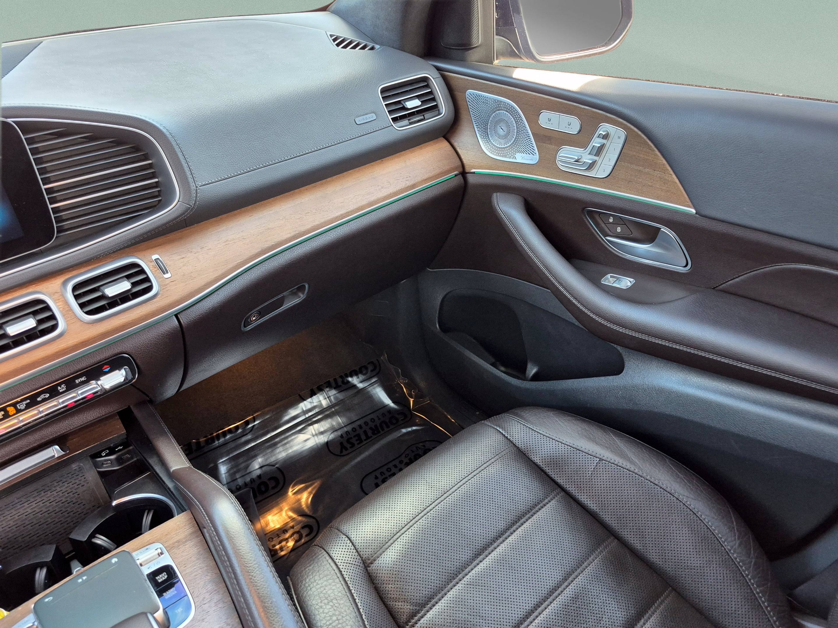 Used 2020 Mercedes-Benz GLS 450 4MATIC image 16