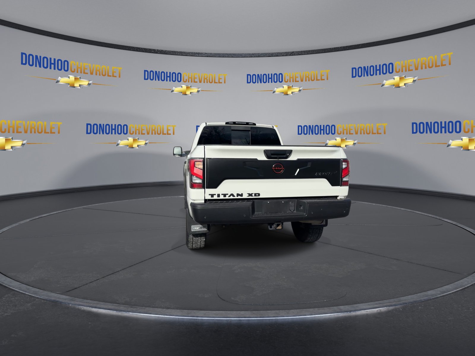 Used 2024 Nissan Titan PRO-4X AWD/4WD image 10