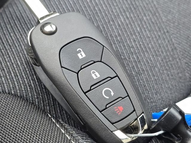 New 2026 Chevrolet Trax RS w/ Driver Confidence Package image 32