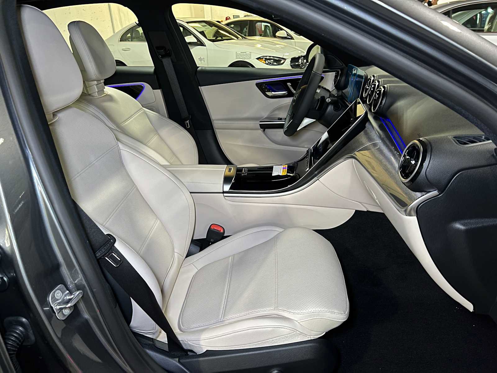 Used 2025 Mercedes-Benz C 300 4MATIC Sedan image 12