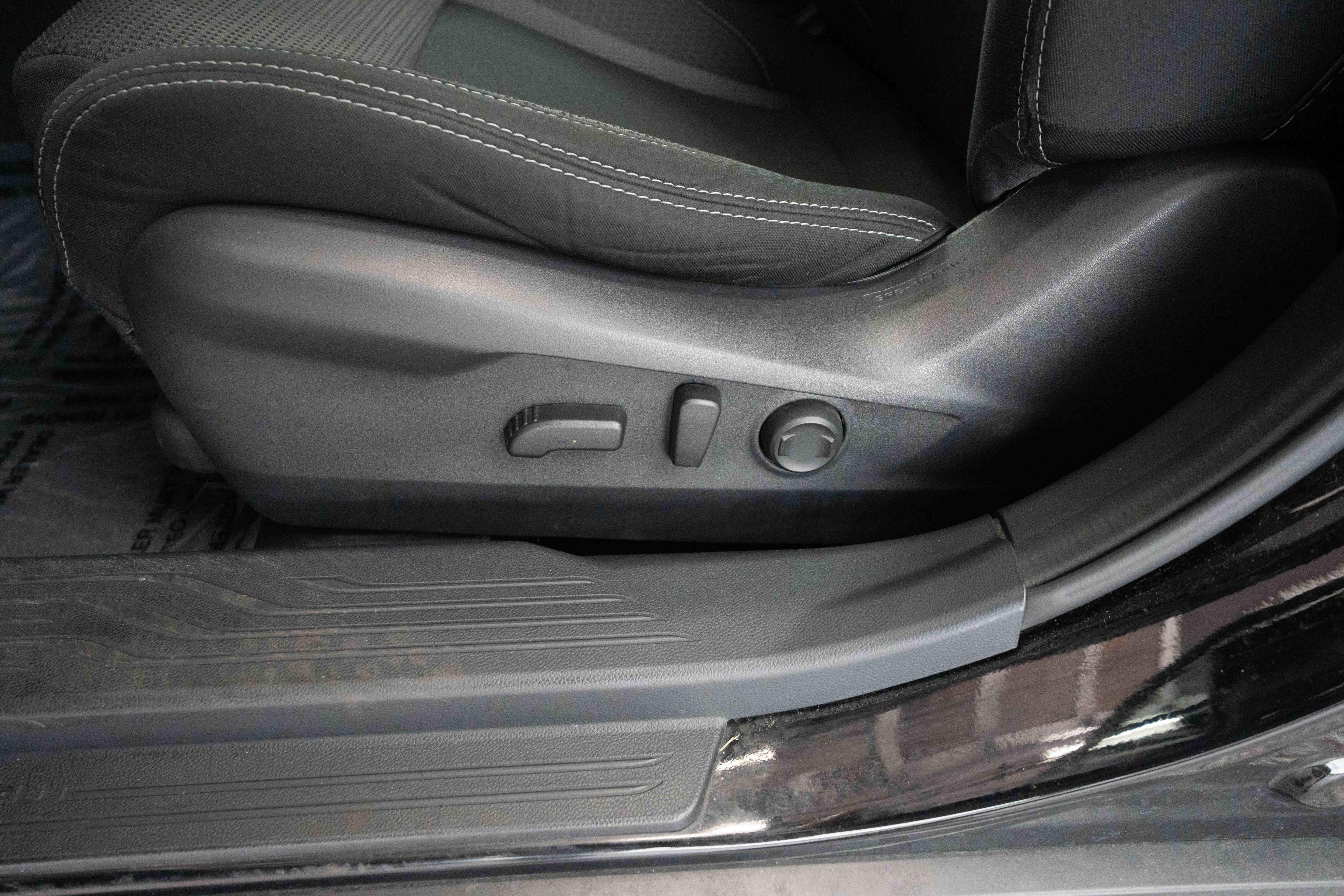 Used 2023 Subaru Outback Premium AWD/4WD image 12