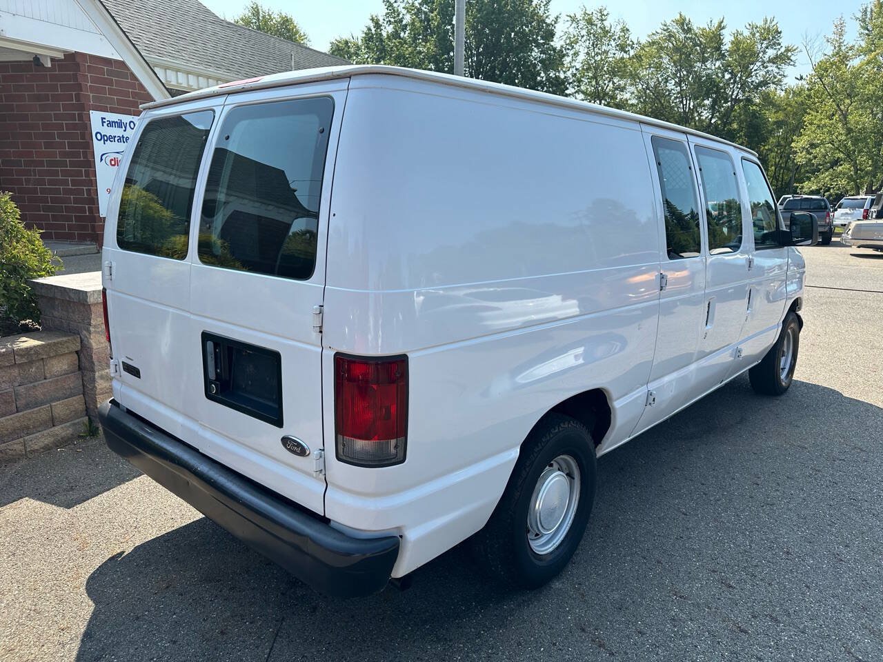 Used 2003 Ford E-150 and Econoline 150 RWD image 6