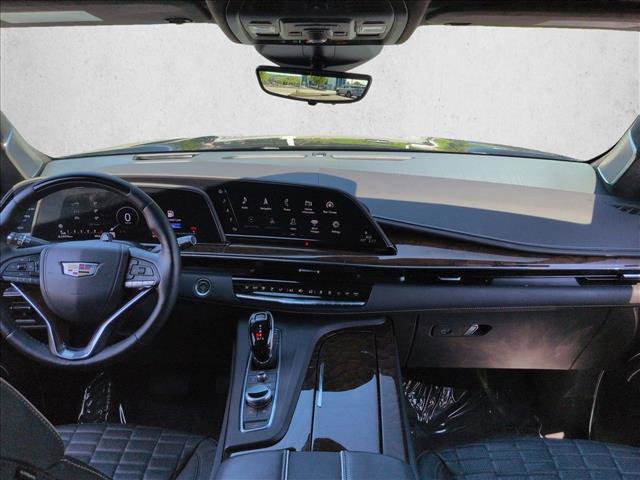 Used 2022 Cadillac Escalade Premium Luxury Platinum w/ Heavy-Duty Trailer Package AWD/4WD image 27