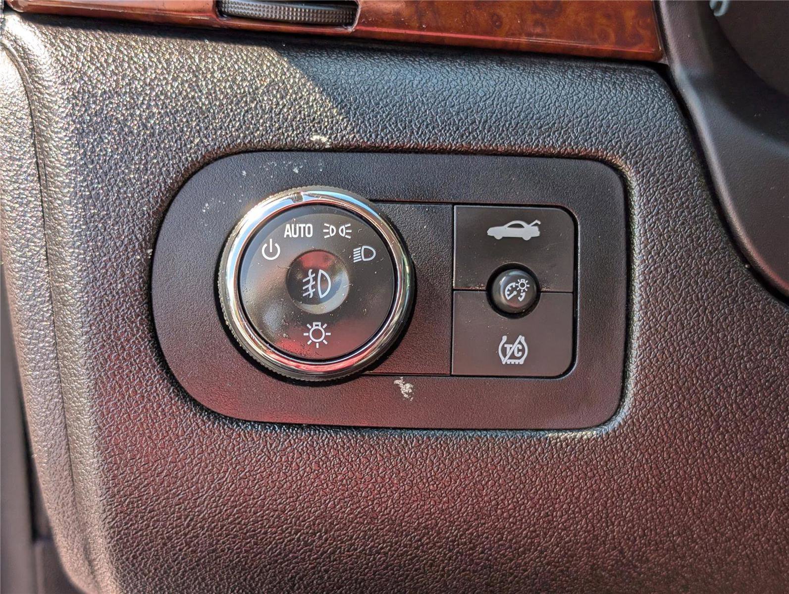 Used 2011 Chevrolet Impala LT FWD image 19