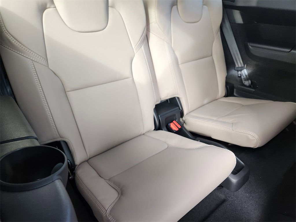 New 2026 Volvo XC90 T8 Ultra w/ Lounge Package image 23