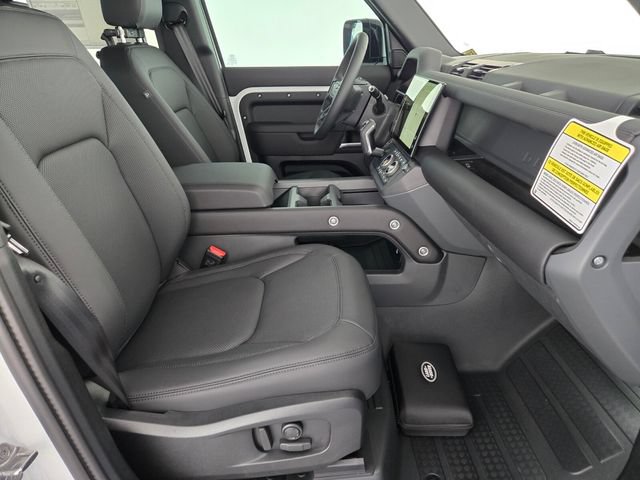 New 2026 Land Rover Defender 110 X-Dynamic SE AWD/4WD image 3