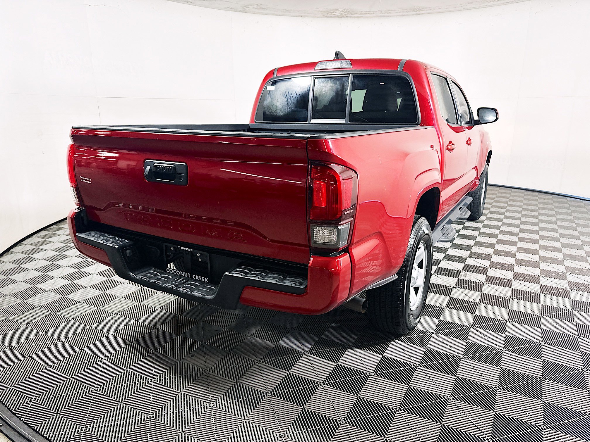 Used 2021 Toyota Tacoma SR w/ SR Convenience Package RWD image 3