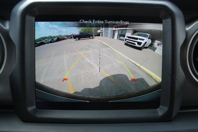 Used 2023 Jeep Wrangler Sport S image 18