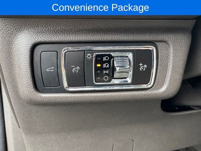 Used 2022 Lincoln Corsair AWD w/ Premium Package image 13