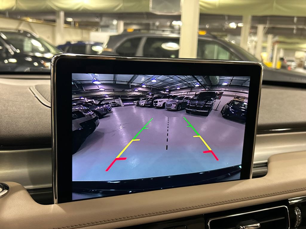 Used 2024 Lincoln Aviator AWD w/ Premium Package image 16
