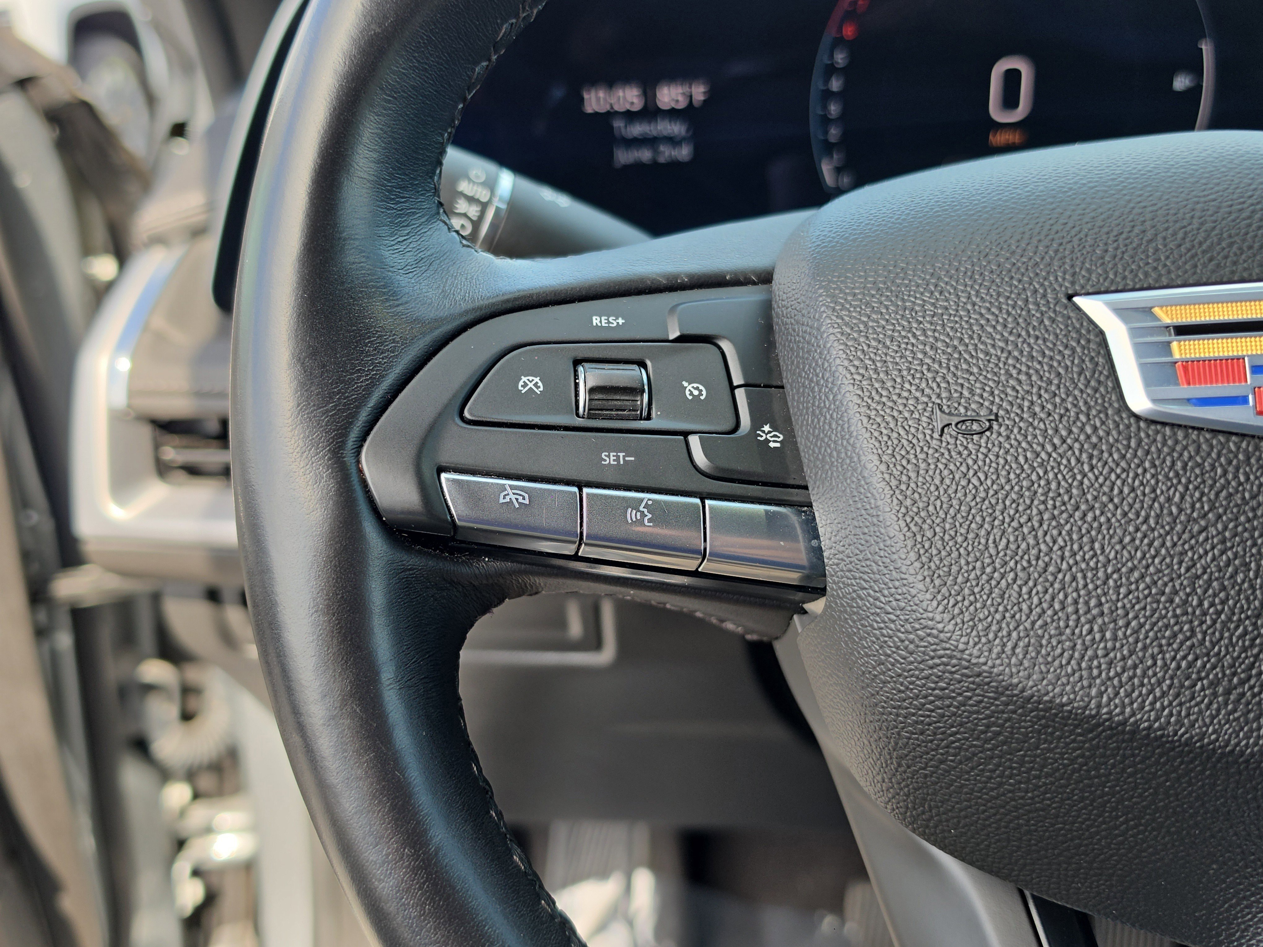 Used 2025 Cadillac XT4 Premium Luxury FWD image 22