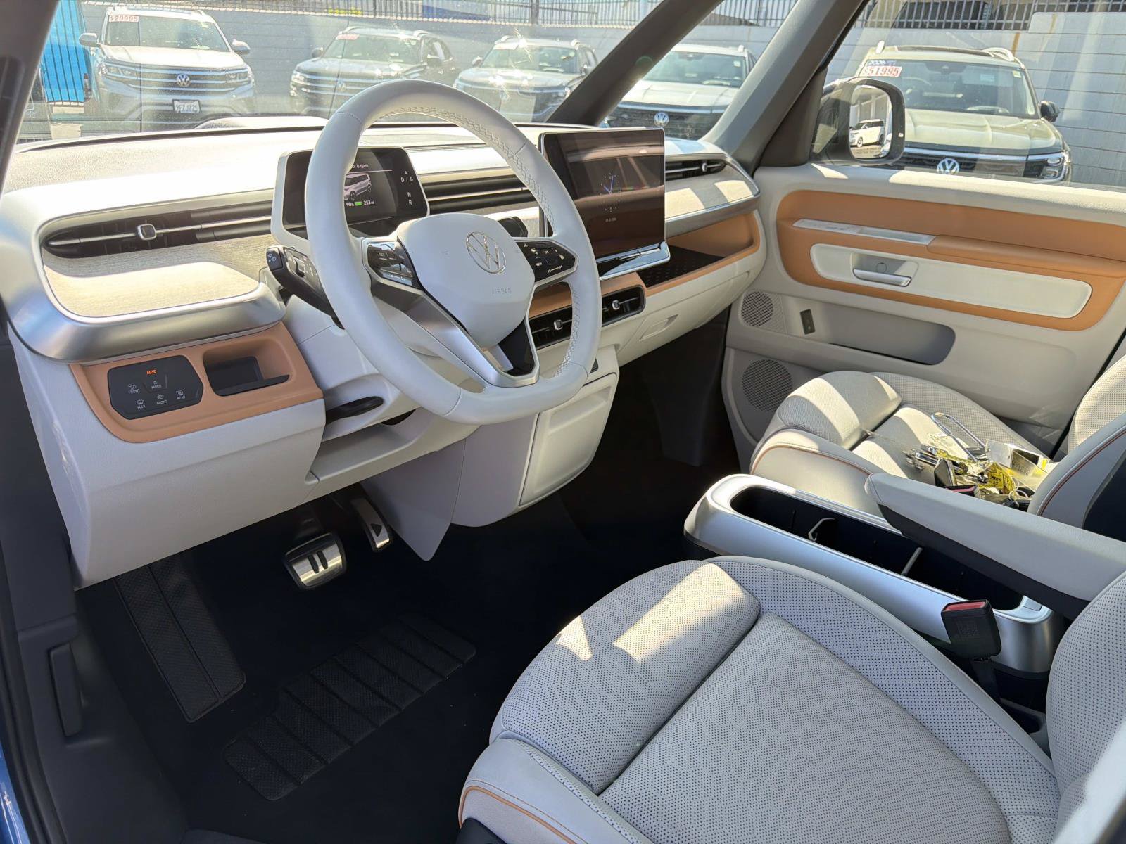 Certified 2025 Volkswagen ID. Buzz Pro S Plus AWD/4WD image 14