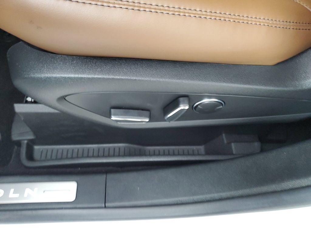 Certified 2023 Lincoln Nautilus Reserve FWD image 23