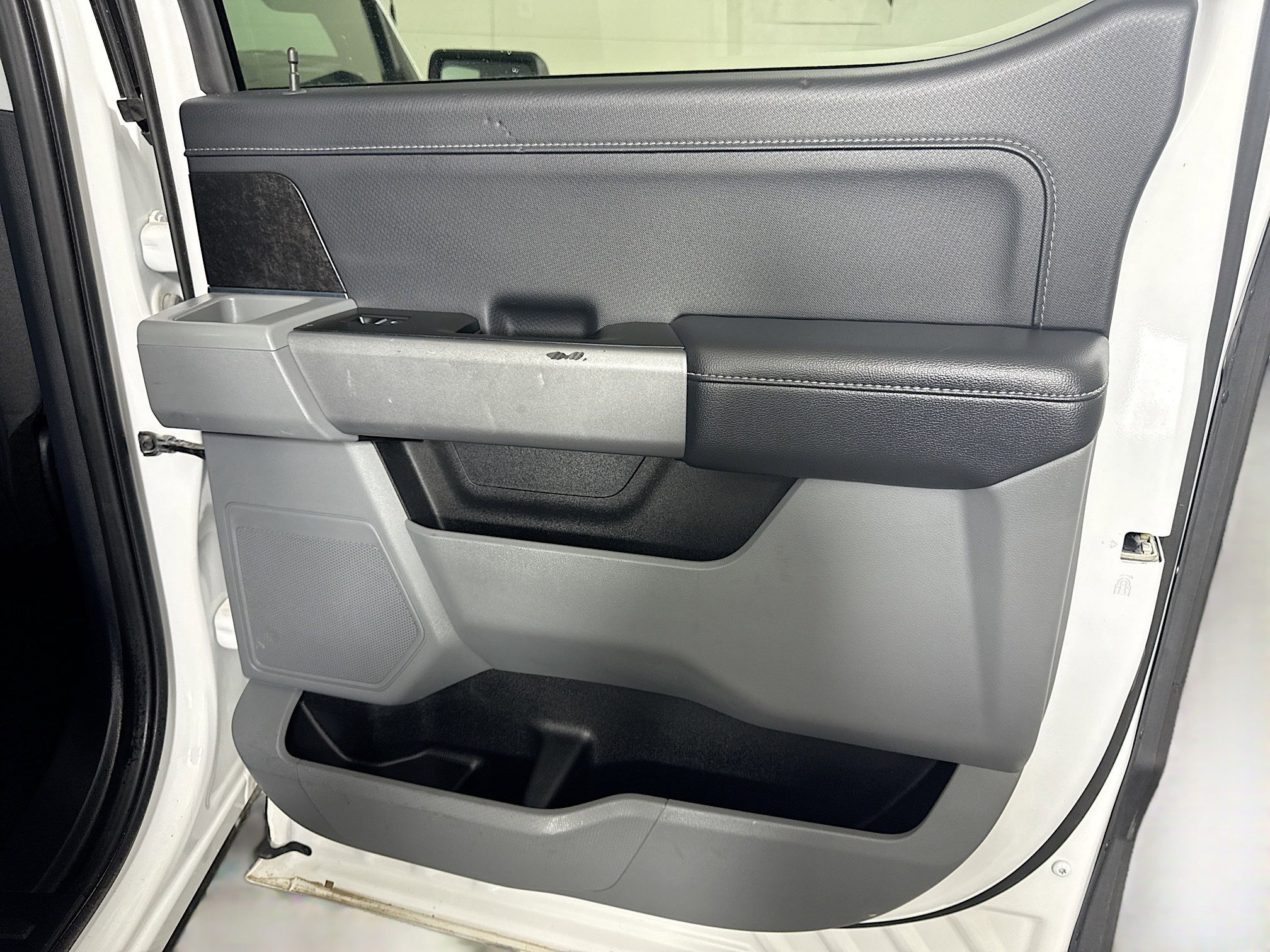 Used 2022 Ford F150 XLT w/ Equipment Group 301A Mid image 27