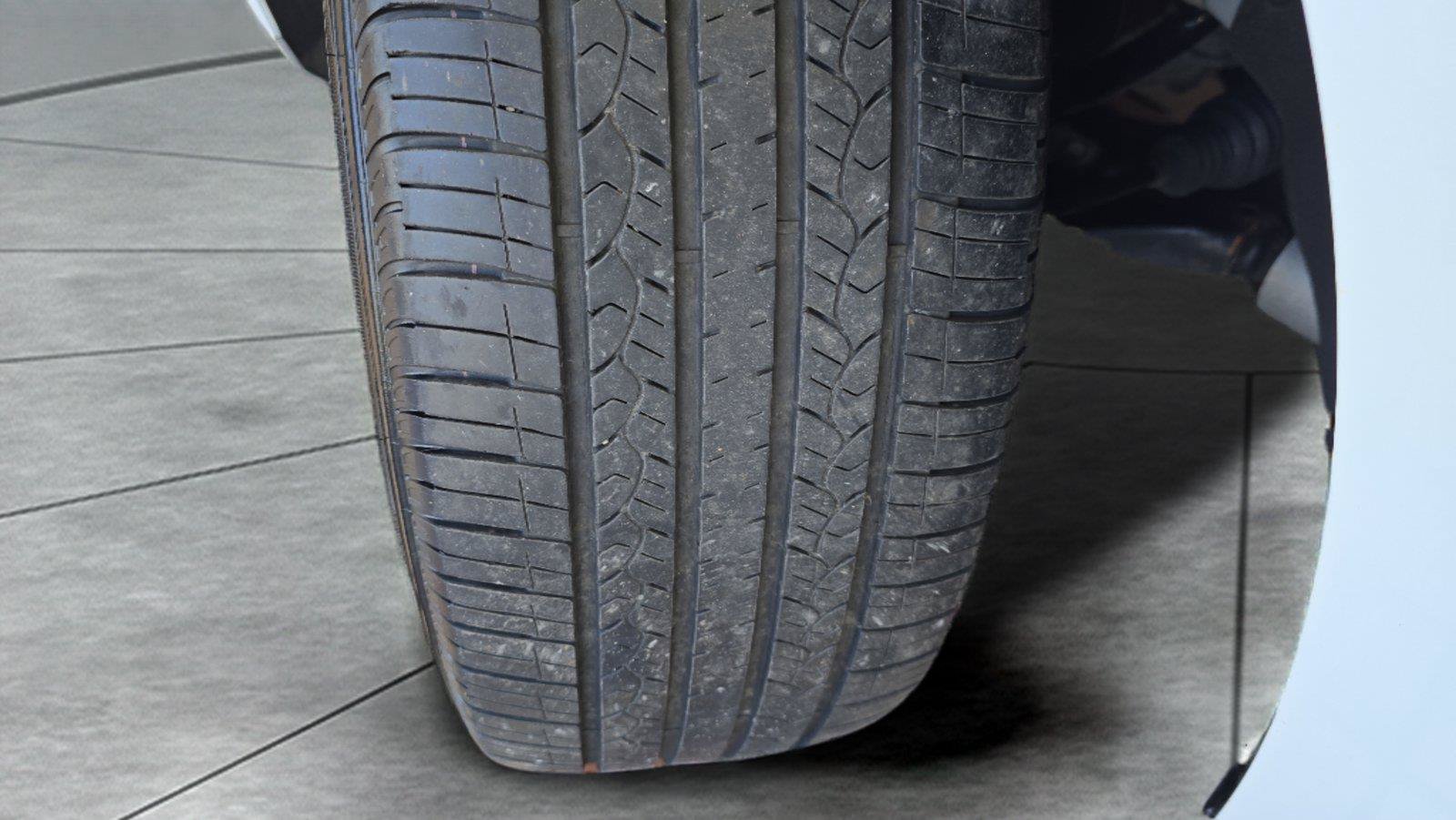 Used 2024 Buick Enclave Essence FWD image 31