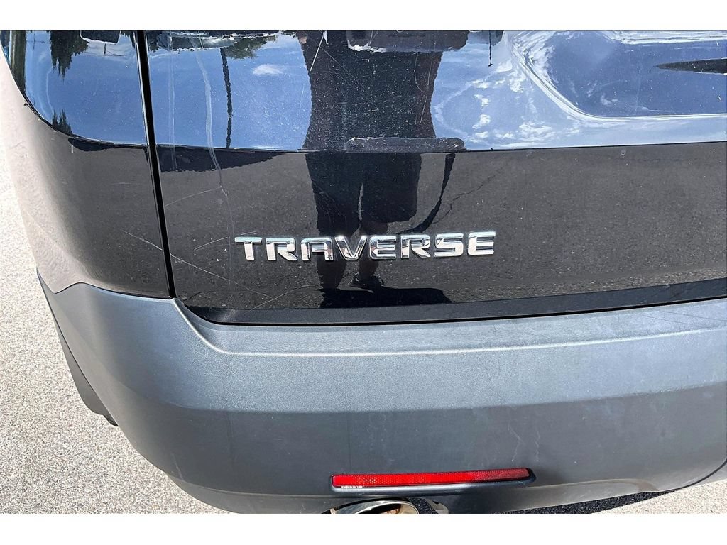 Used 2023 Chevrolet Traverse LT FWD image 24