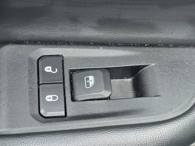 Used 2023 Jeep Grand Cherokee Limited image 35