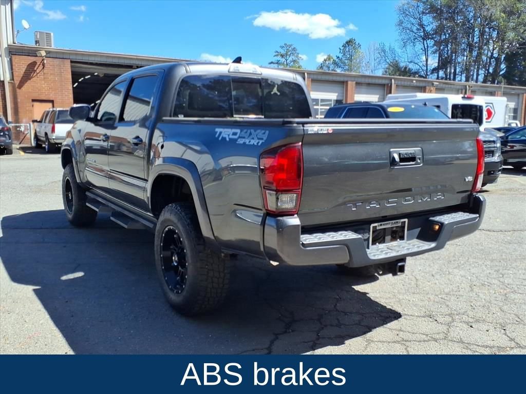 Used 2019 Toyota Tacoma TRD Sport image 6