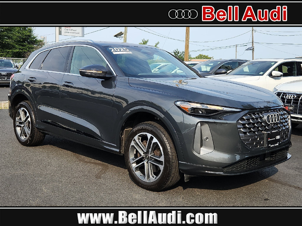 Used 2025 Audi Q5 Premium w/ Convenience Package AWD/4WD image 1