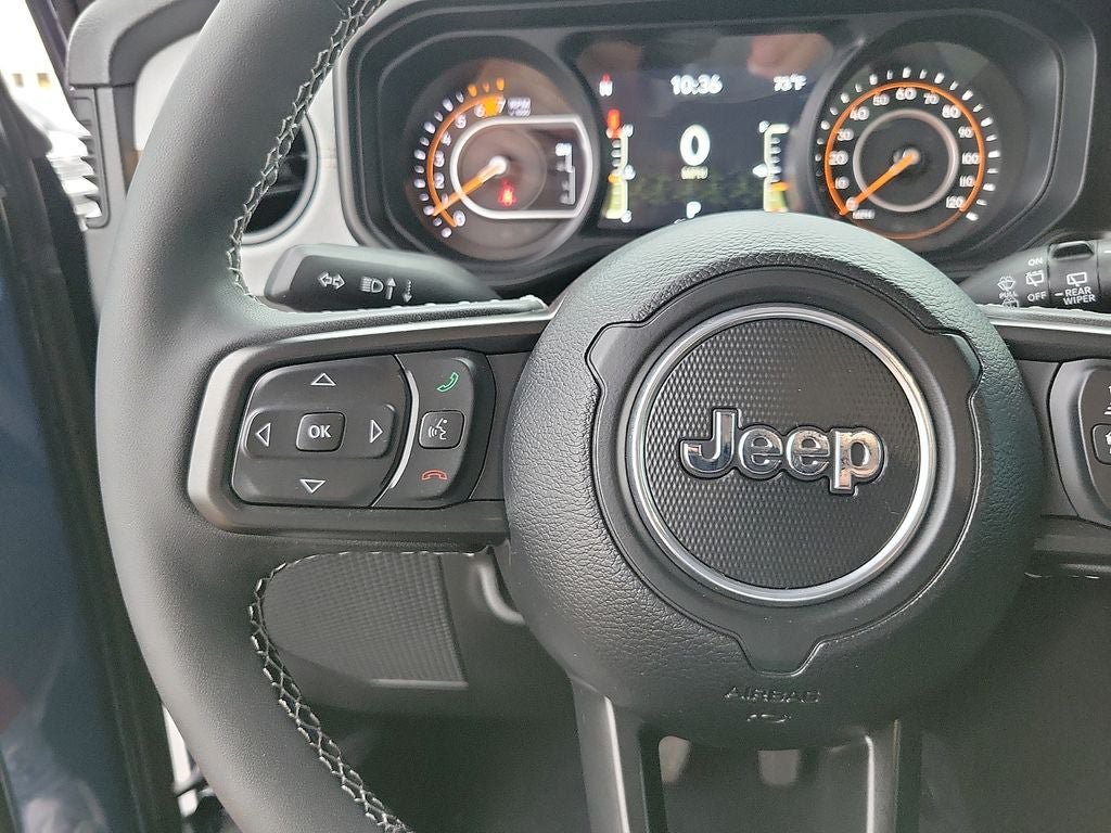 Used 2025 Jeep Wrangler Sport AWD/4WD image 18
