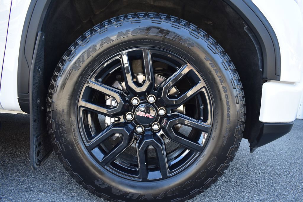 Certified 2024 GMC Sierra 1500 Elevation w/ LPO, Elevation Black Package image 32