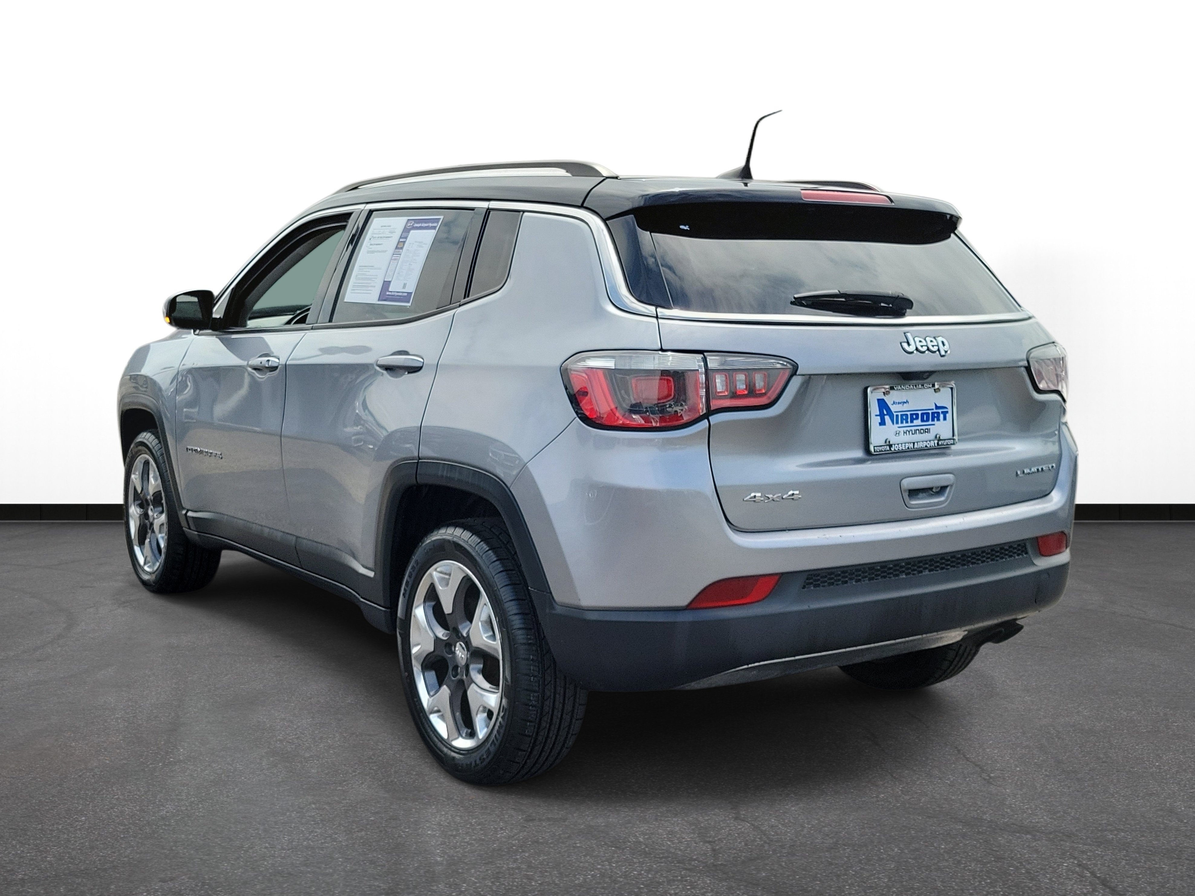 Used 2019 Jeep Compass Limited AWD/4WD image 3