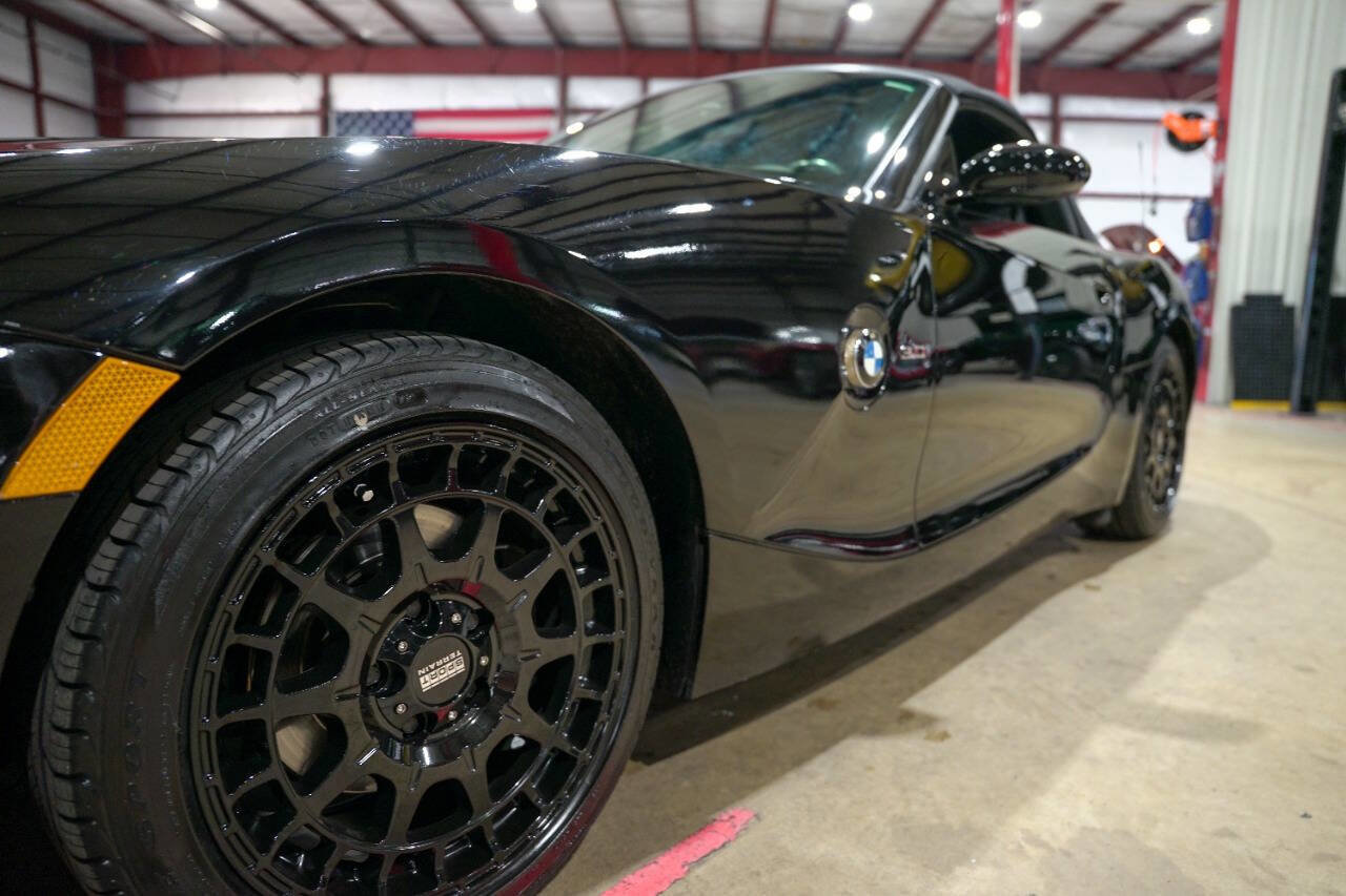 Used 2006 BMW Z4 3.0i image 40