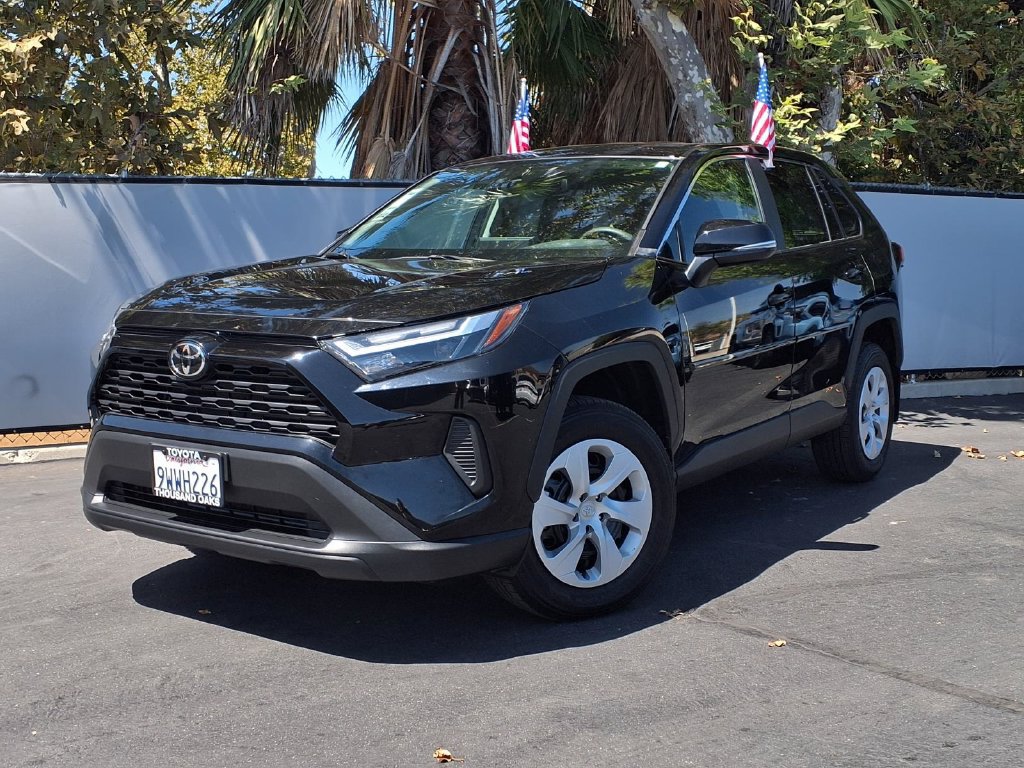 Certified 2025 Toyota RAV4 LE FWD image 39