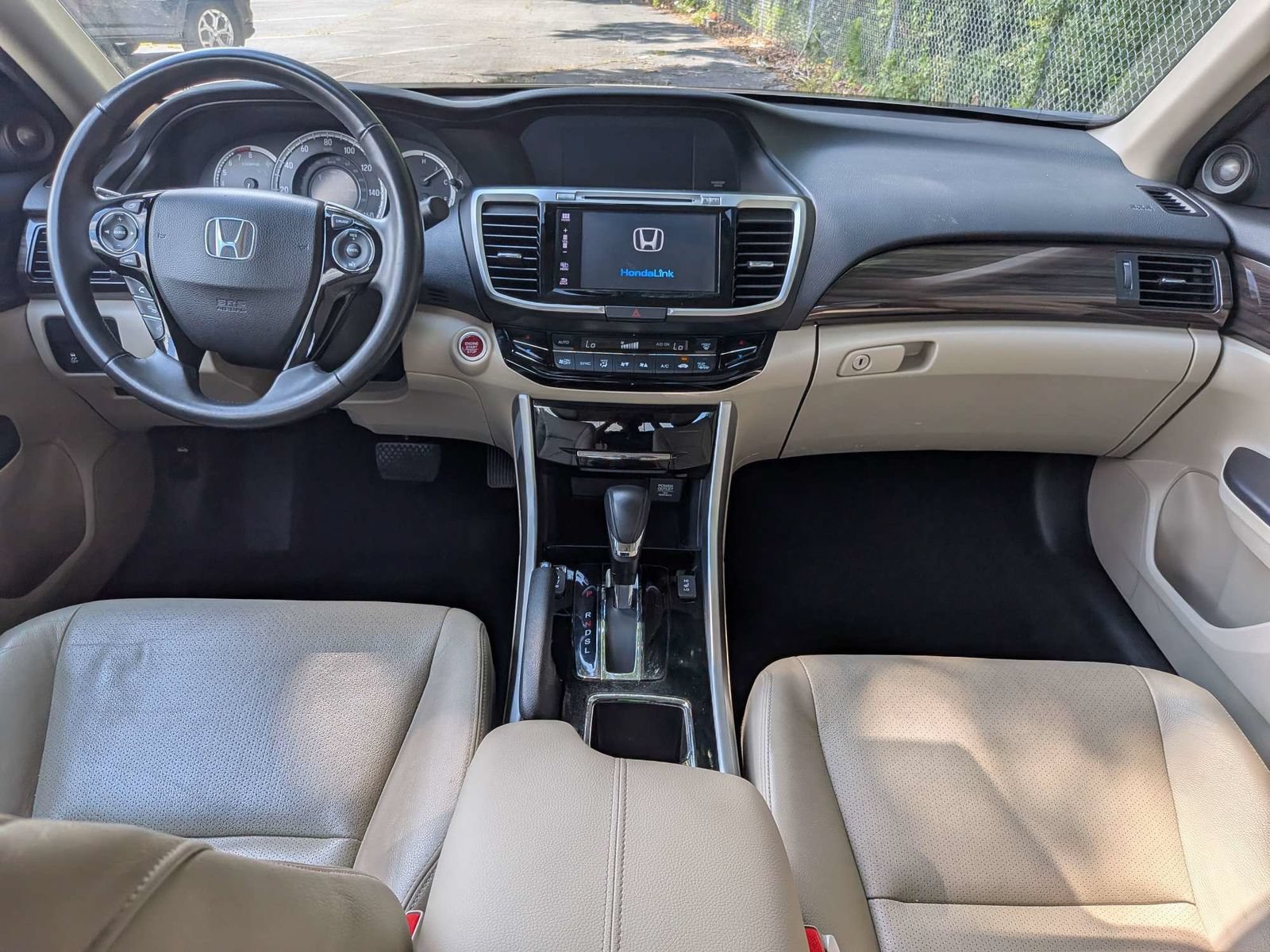 Used 2017 Honda Accord EX-L image 13