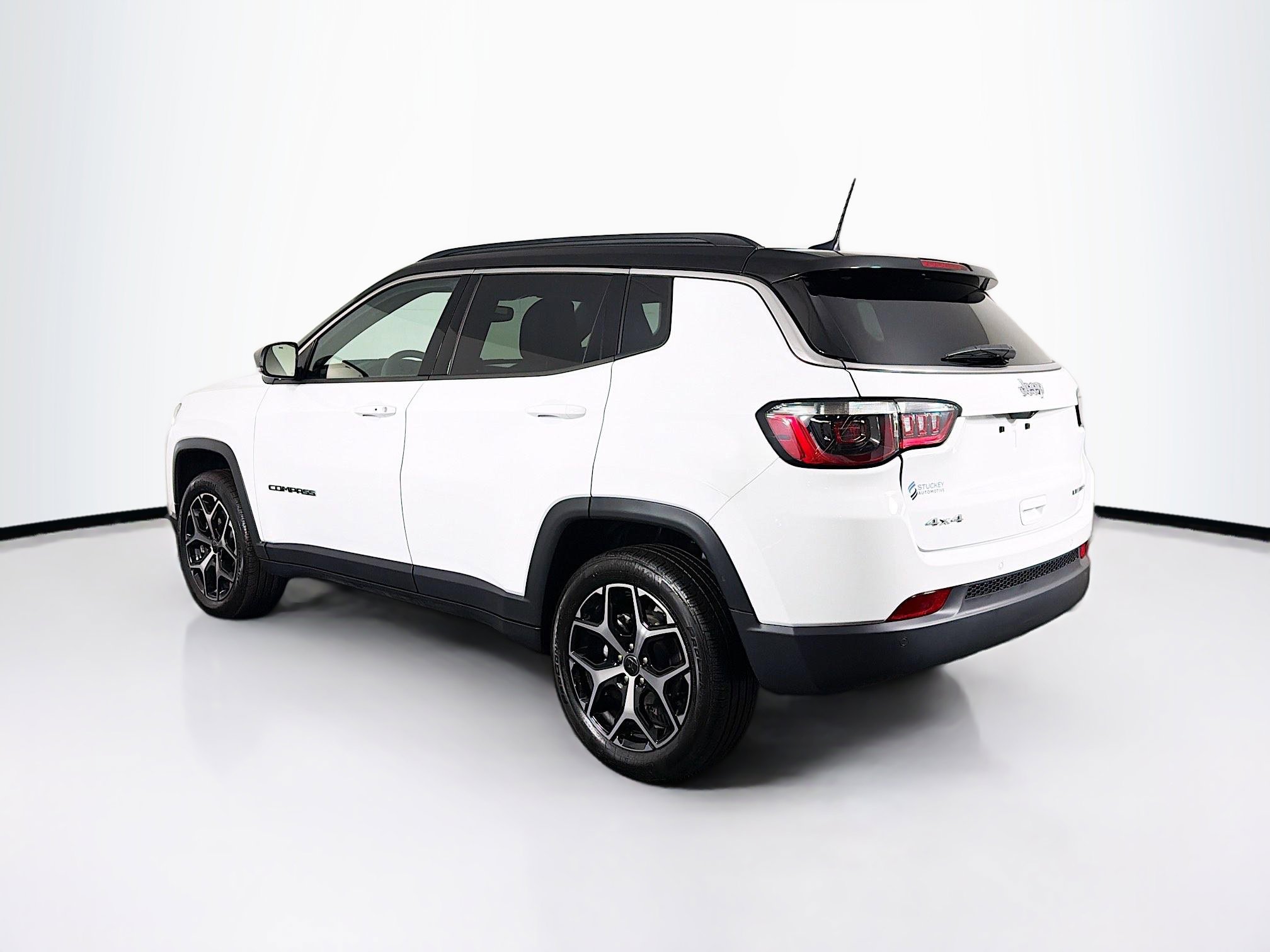 Used 2025 Jeep Compass Limited image 6