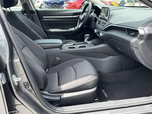 Certified 2022 Nissan Altima 2.5 SV FWD image 14