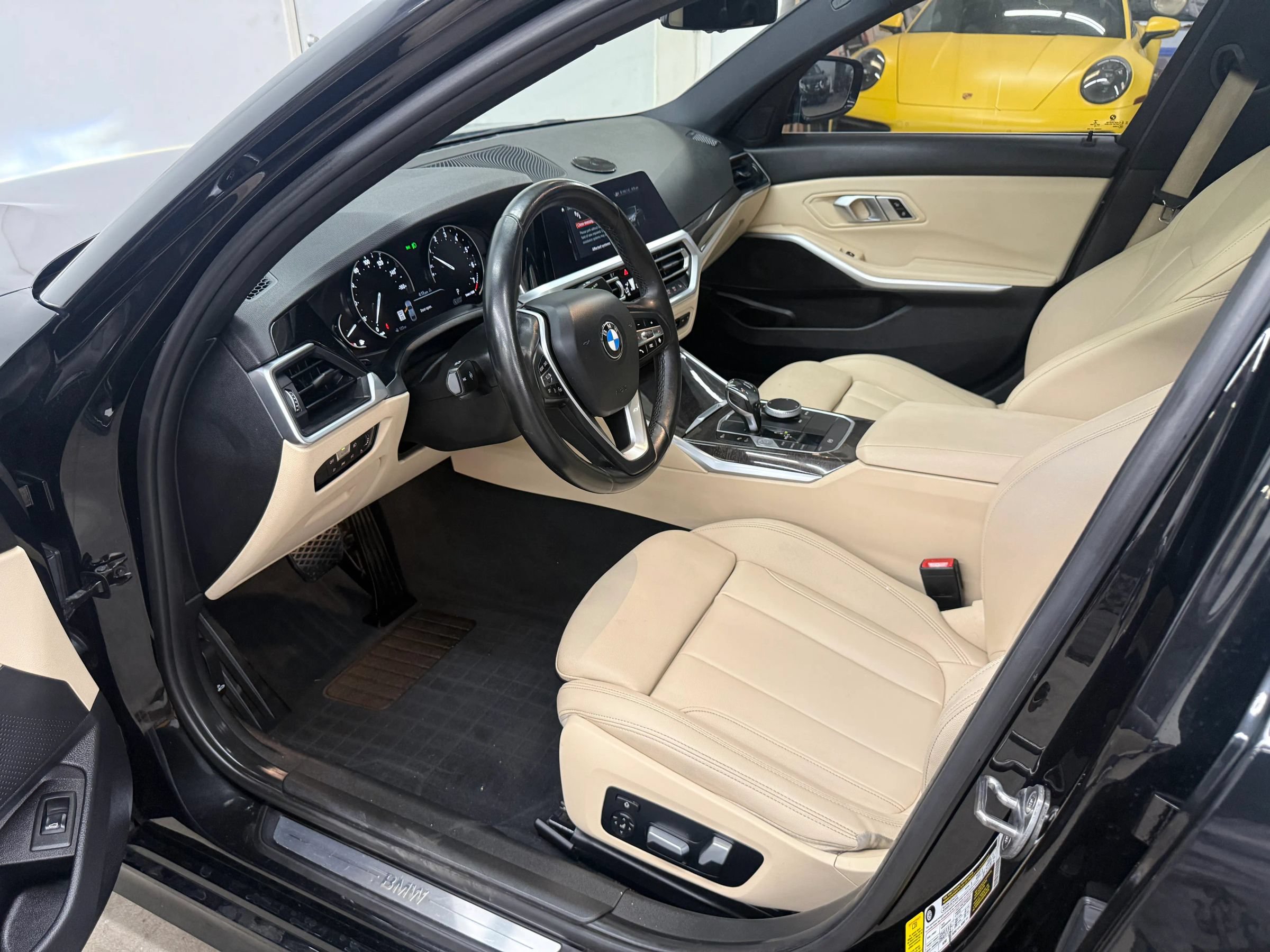 Used 2020 BMW 330i Sedan w/ Convenience Package RWD image 12