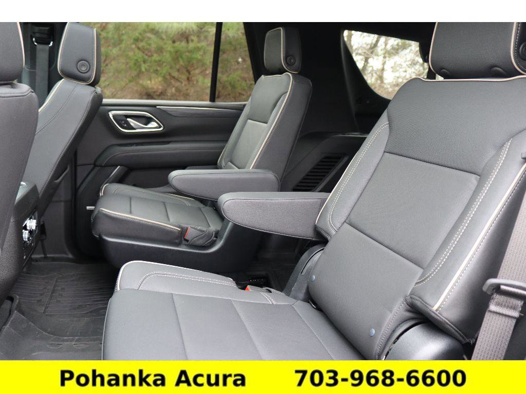 Used 2024 GMC Yukon SLT w/ SLT Premium Package image 23