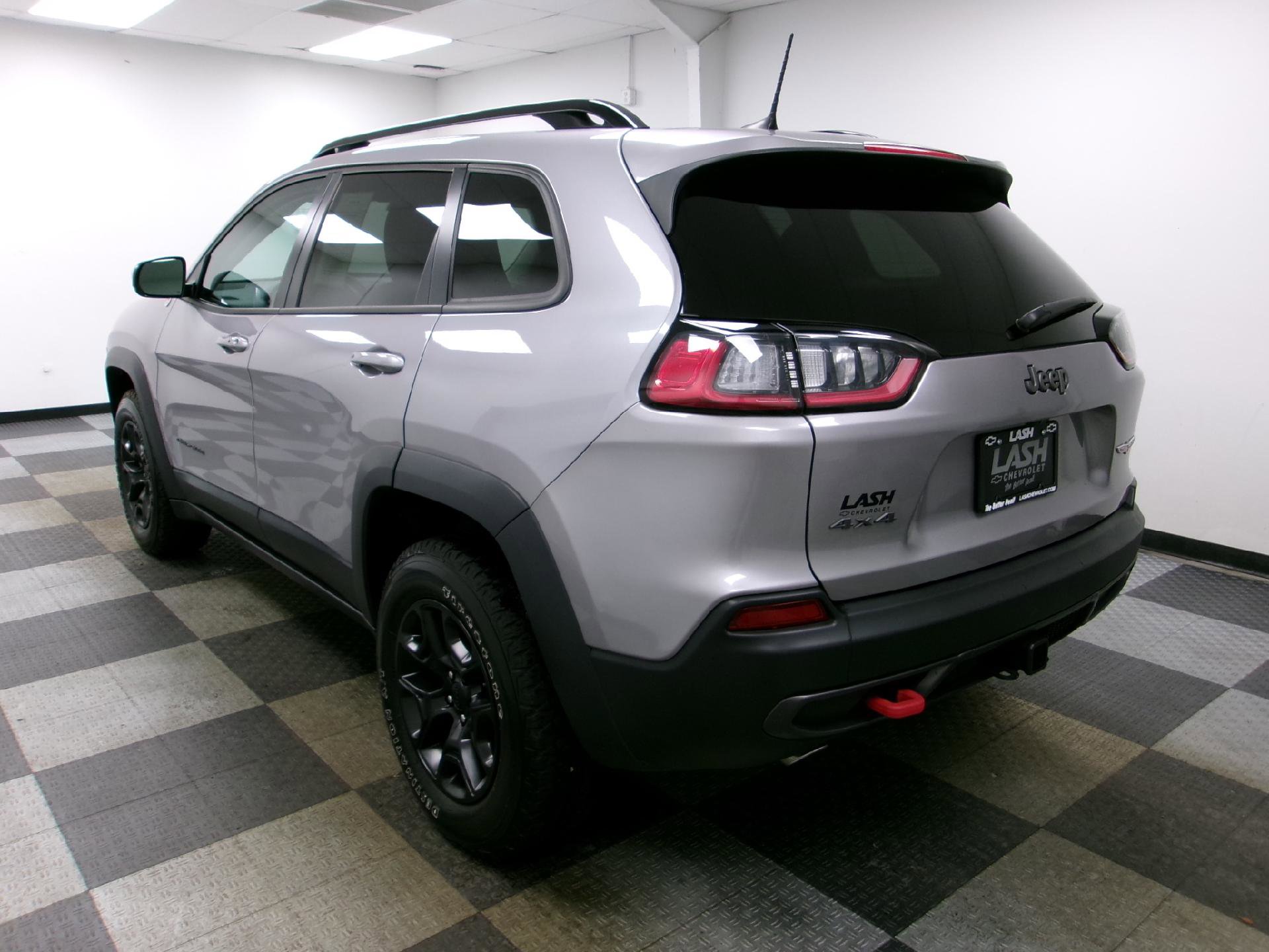 Used 2022 Jeep Cherokee Trailhawk w/ Trailer Tow Group image 2
