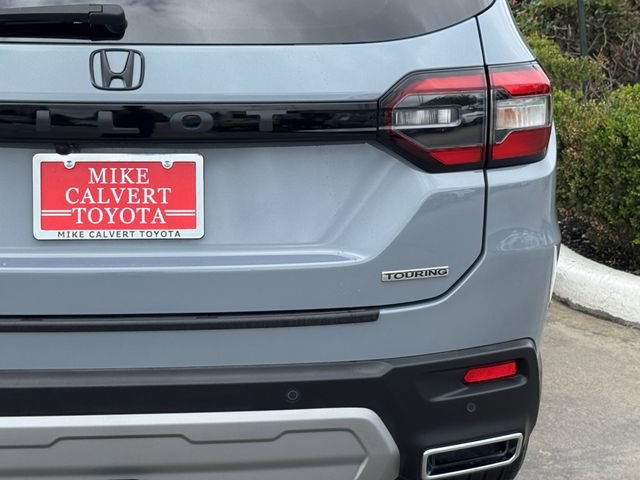 Used 2025 Honda Pilot Touring image 9