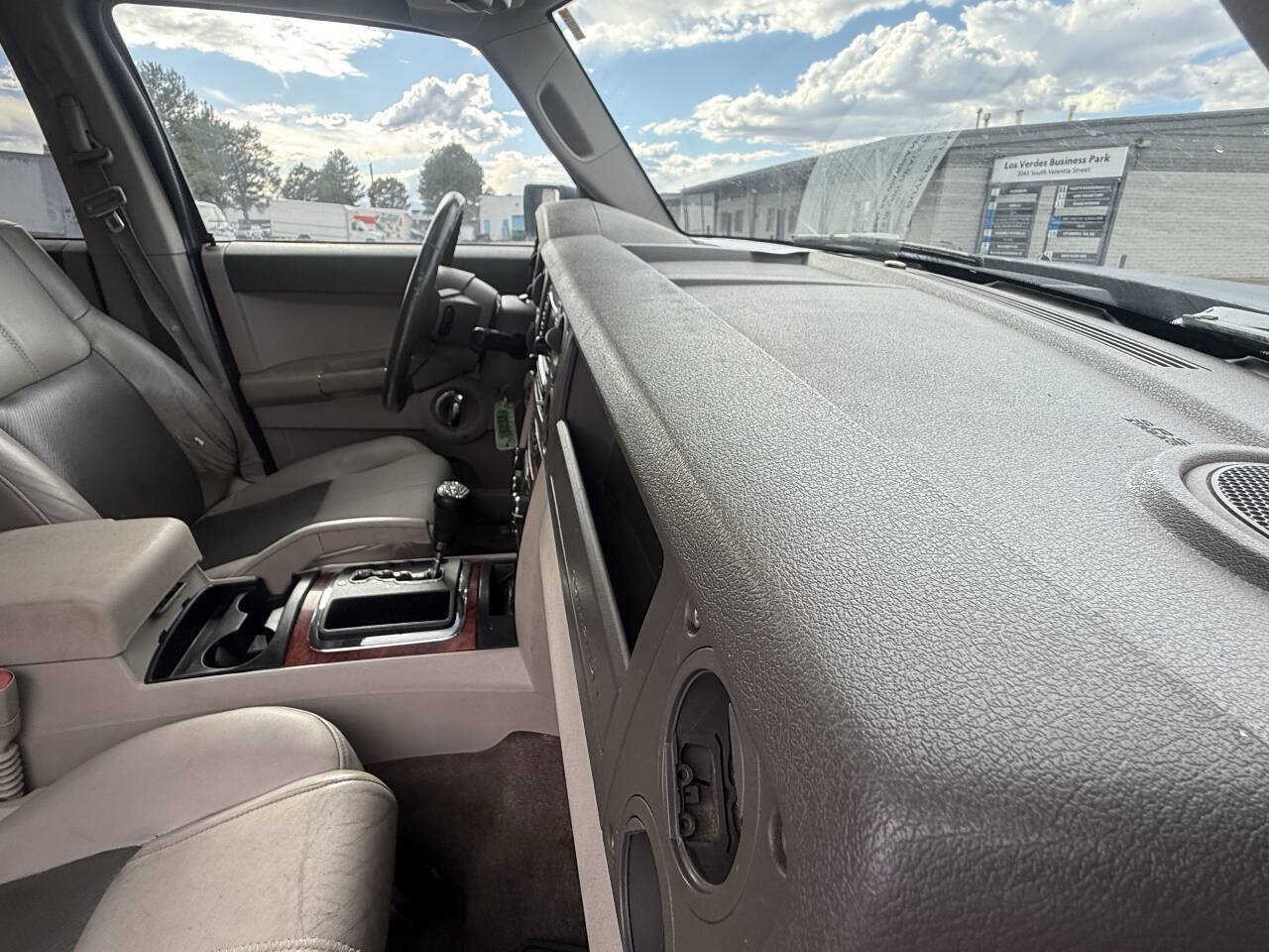 Used 2006 Jeep Commander Limited w/ Trailer Tow Group IV RWD image 25