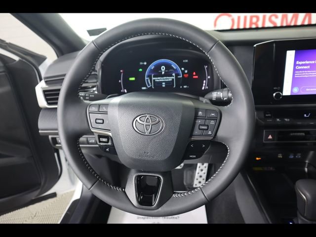 Used 2025 Toyota Camry SE w/ Convenience Package image 25
