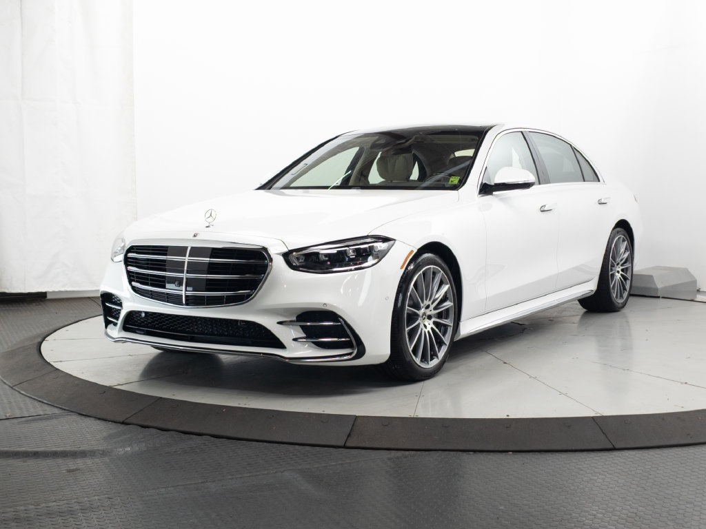 Certified 2025 Mercedes-Benz S 580 4MATIC Sedan image 3