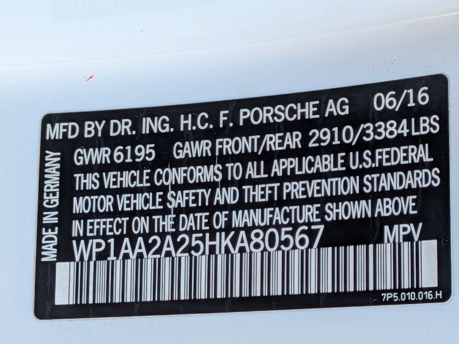 Used 2017 Porsche Cayenne Platinum Edition image 35