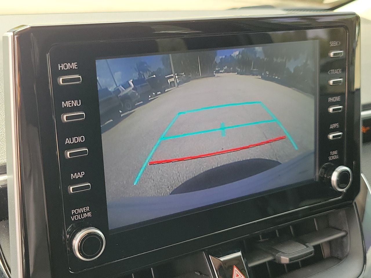 Used 2020 Toyota Corolla LE FWD image 25