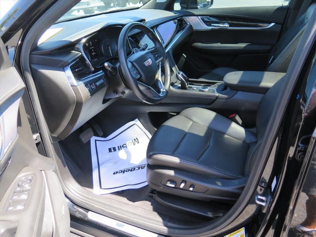 Certified 2023 Cadillac XT6 Premium Luxury w/ Technology Package image 5