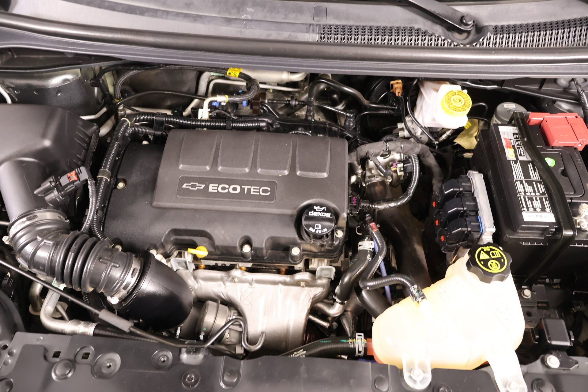 Used 2020 Chevrolet Sonic LT FWD image 18