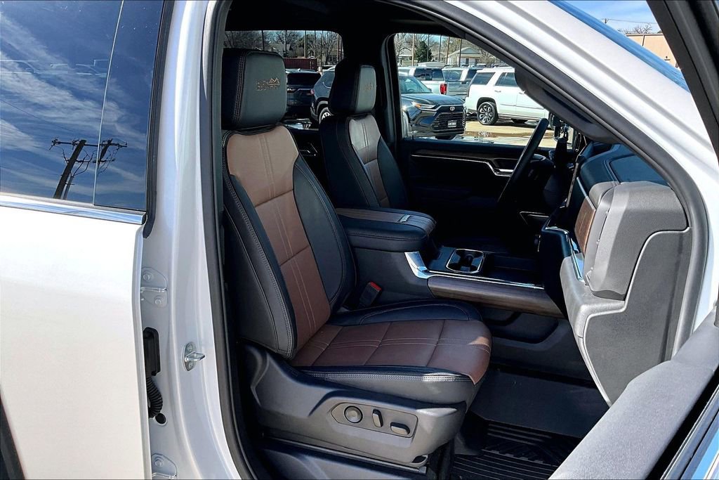 Used 2024 Chevrolet Silverado 2500 High Country w/ High Country Premium Package image 10