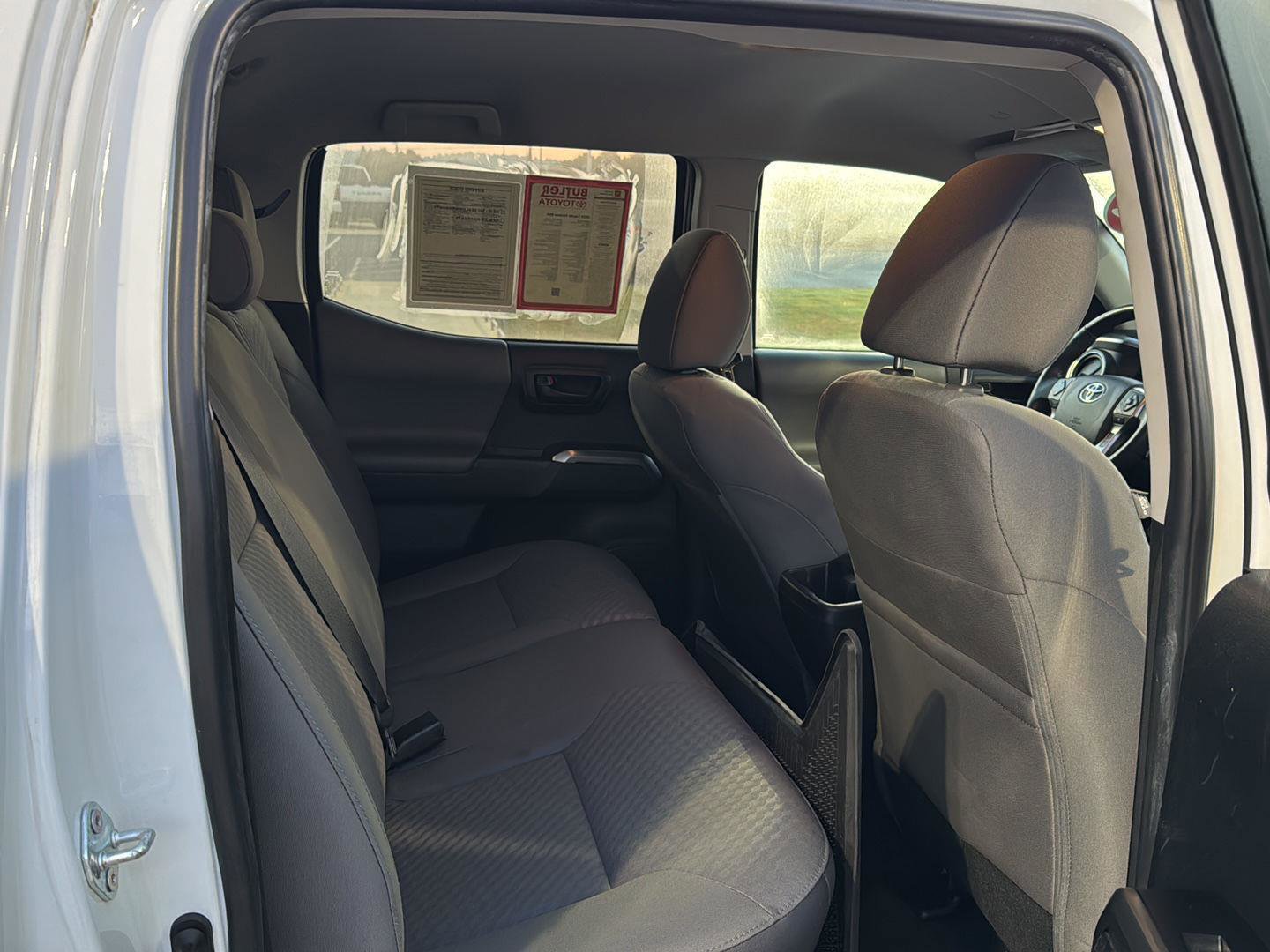 Certified 2022 Toyota Tacoma SR5 image 11