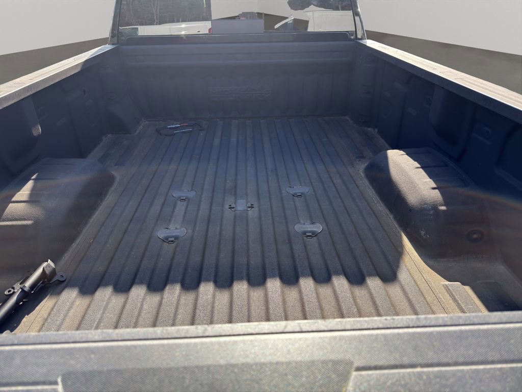 Used 2024 Chevrolet Silverado 3500 High Country w/ High Country Premium Package image 9