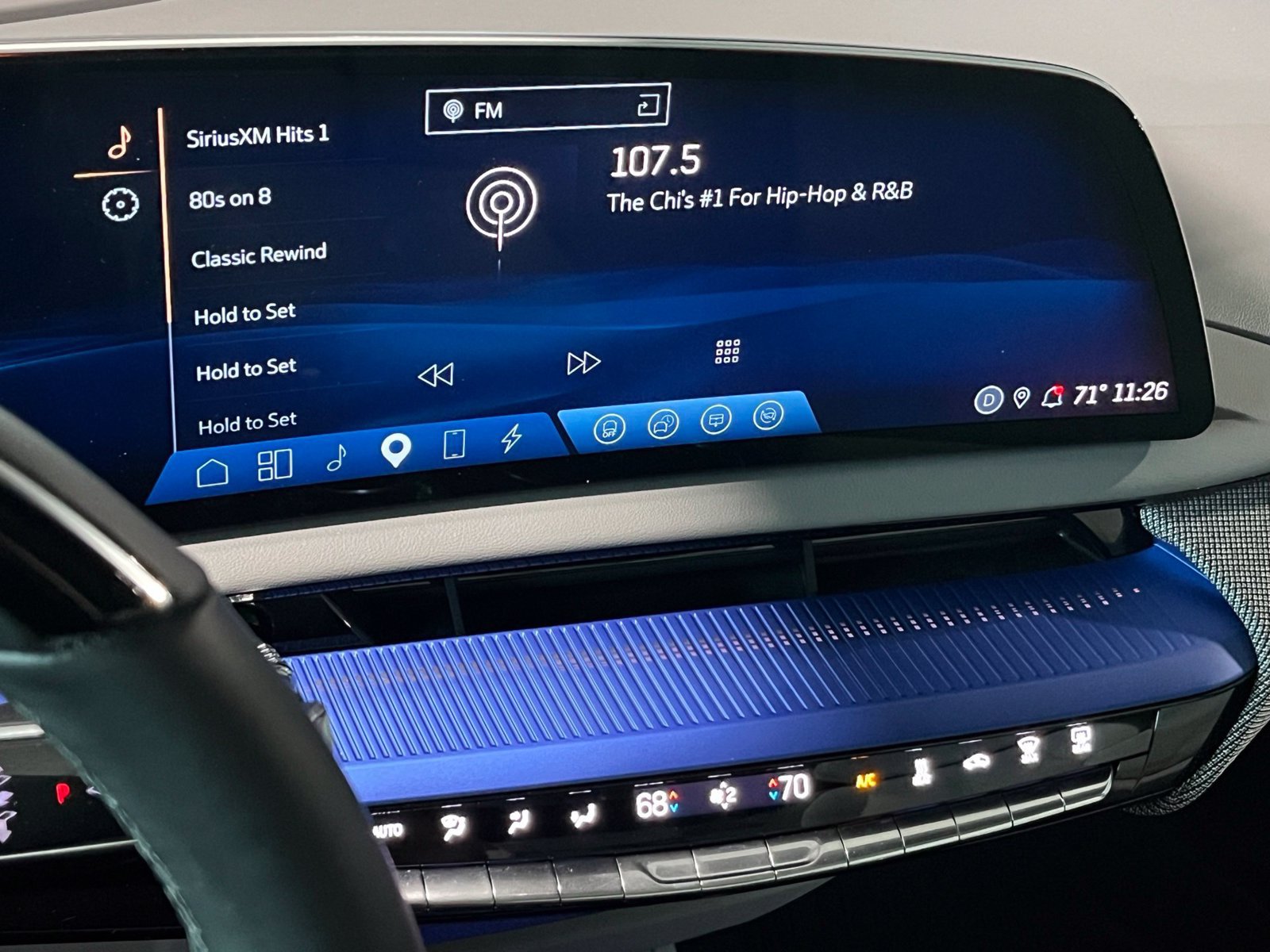 Used 2025 Cadillac Optiq Luxury 1 AWD/4WD image 23
