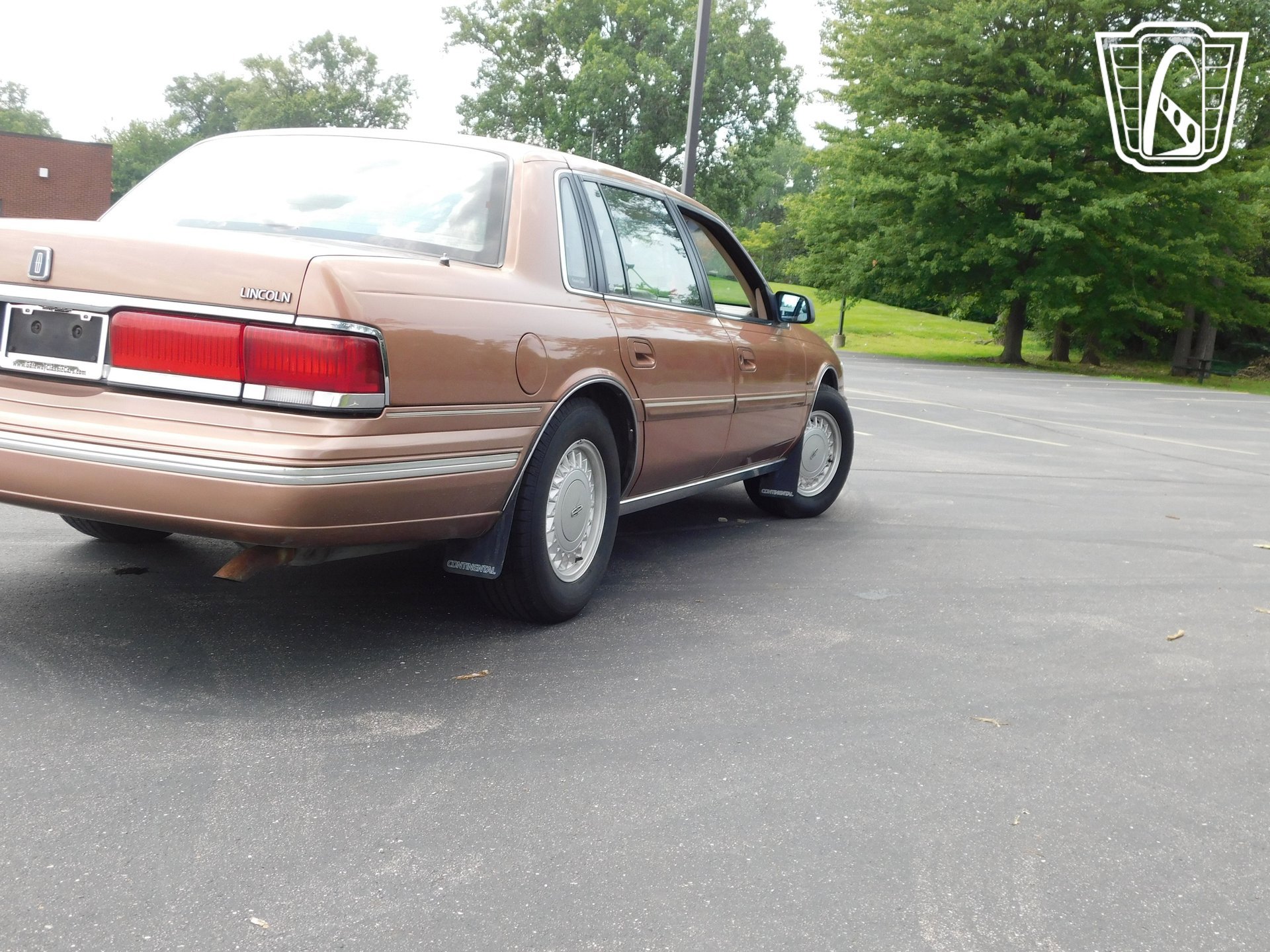 Used 1992 Lincoln Continental Executive FWD image 16