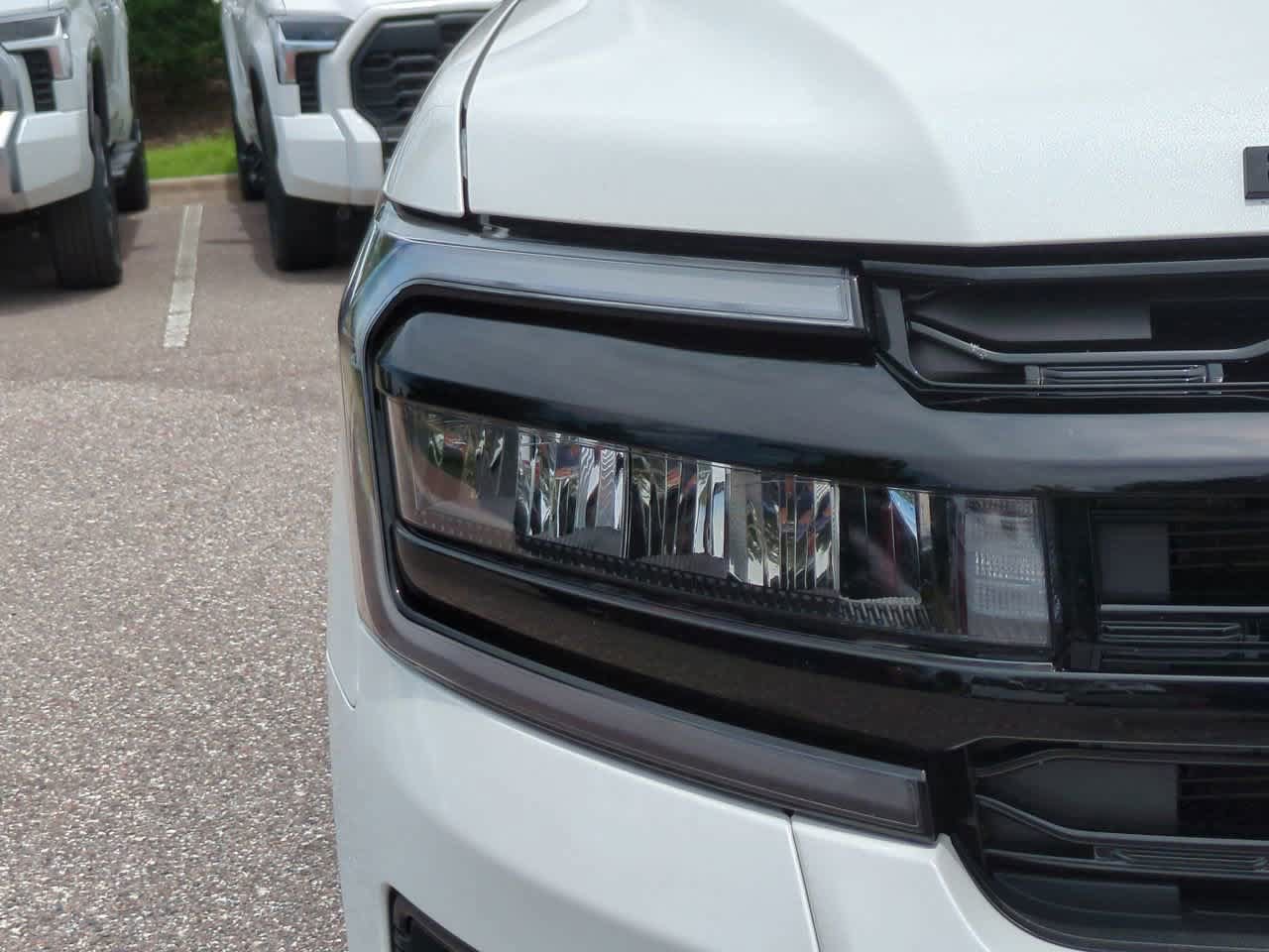 Used 2024 Ford Expedition Limited RWD image 10